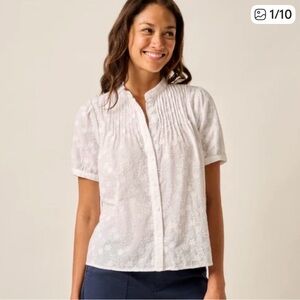 NWT Johnnie-O White Pintuck Rosie Short Sleeve Button Down, Medium